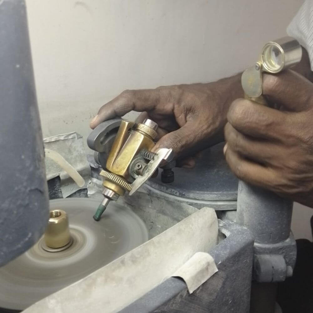 Calibrated gem cutting service in colombo, Sri Lanka
